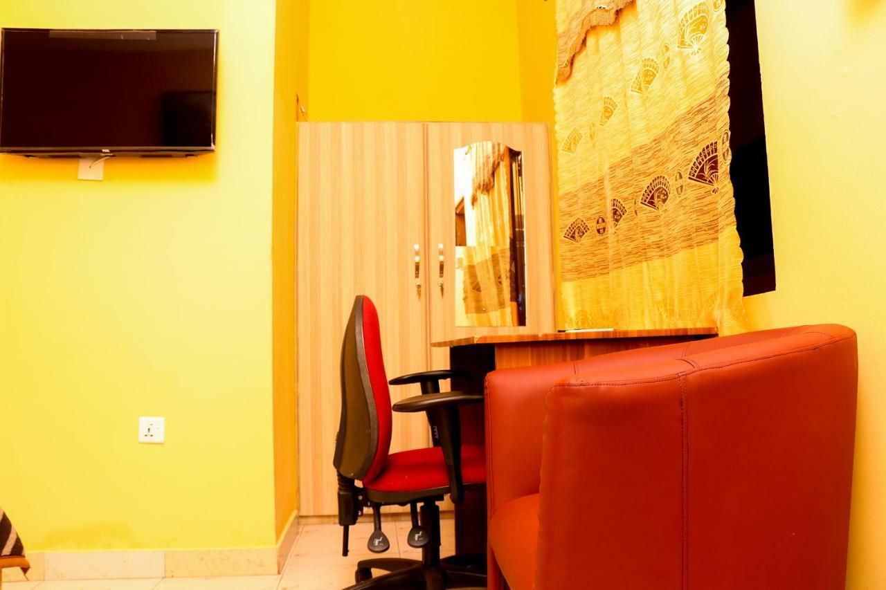 Madina Bonsukoda Lodge מראה חיצוני תמונה