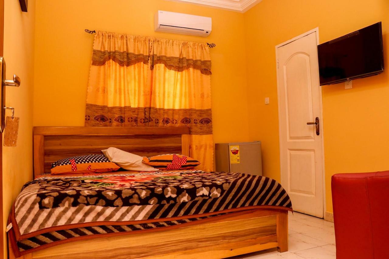 Madina Bonsukoda Lodge מראה חיצוני תמונה